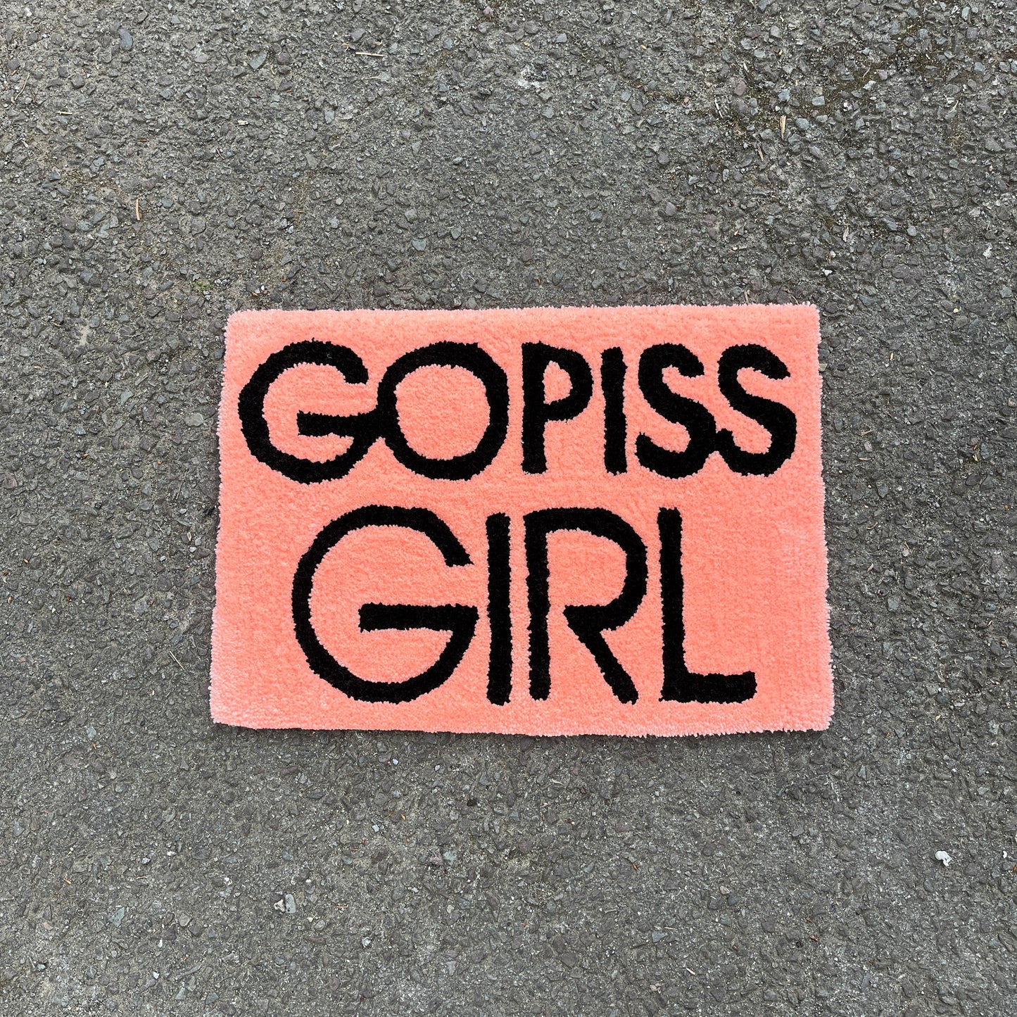 GO PISS GIRL Teppich
