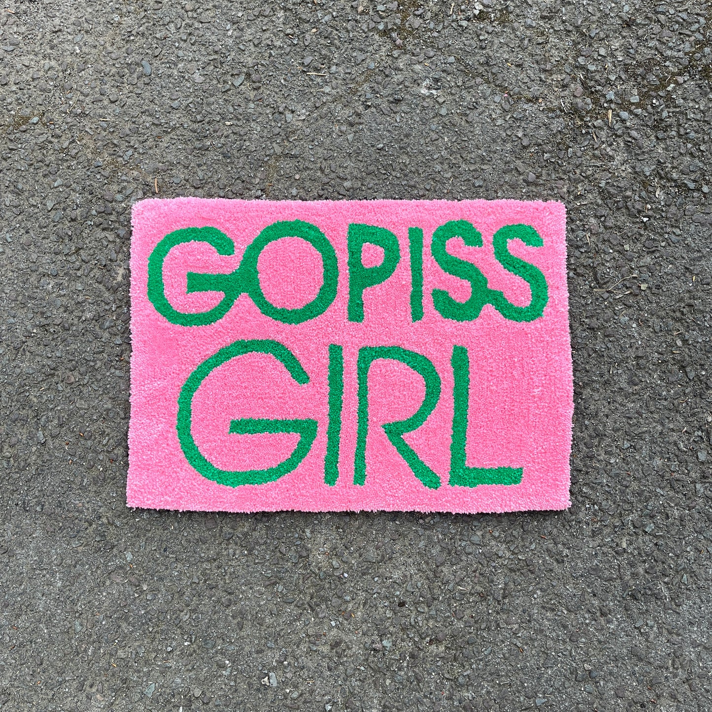 GO PISS GIRL Teppich